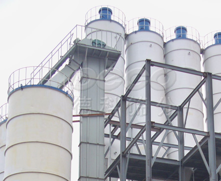 斗式提升機(jī)現(xiàn)場(chǎng)